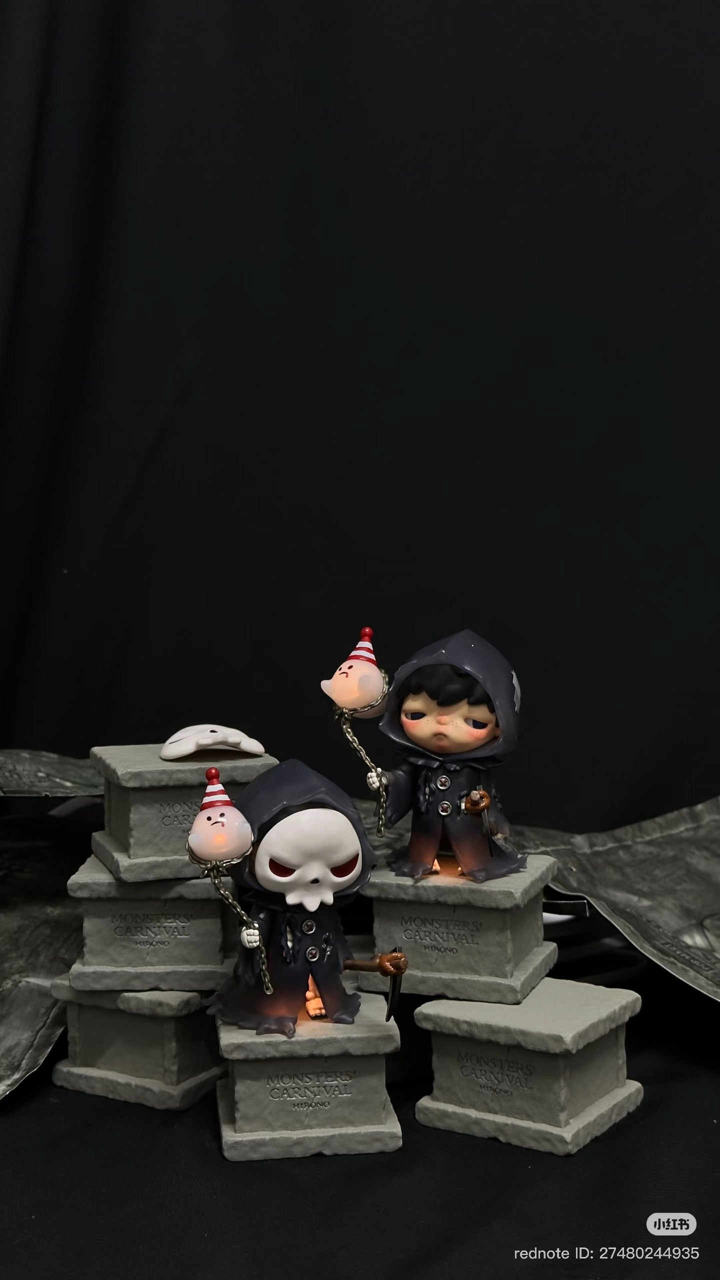 Hirono Monsters' Carnival Series Figures