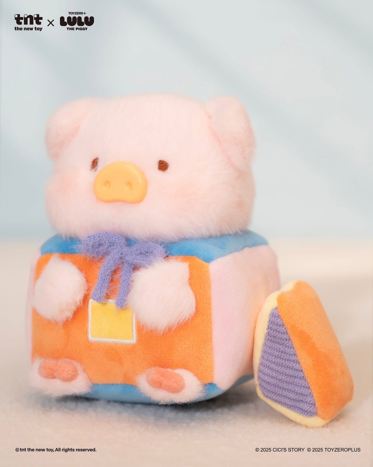 The TNTSPACE × LuLu the Piggy
Come Play Series Plush Pendant