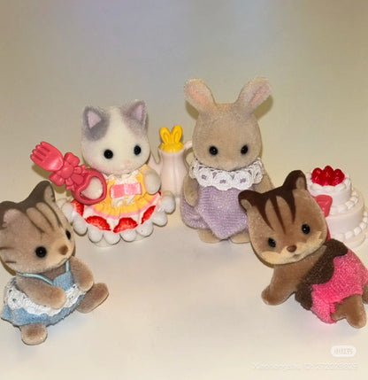 Sylvanian Families – Baking Baby Party Series Blind Bag | Collectible Figures Canada